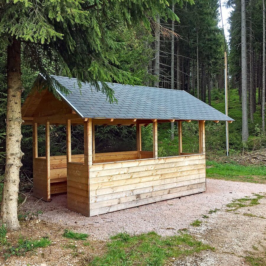 Falken Gestraenkestation Auerhahnweg 1